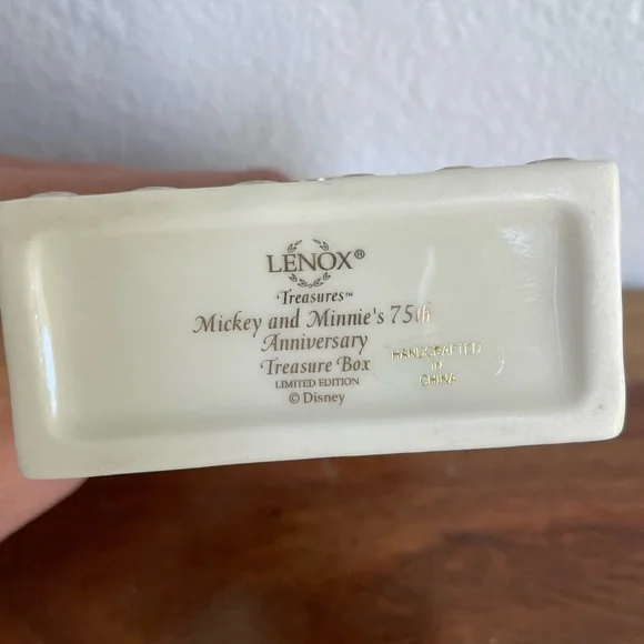 Lenox Disney Mickey 75th Anniversary - Picture 7 of 7